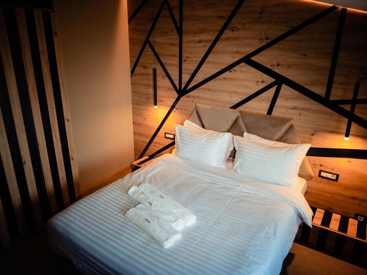 Hotel Goya Boutique Târgu Jiu Exteriér fotografie