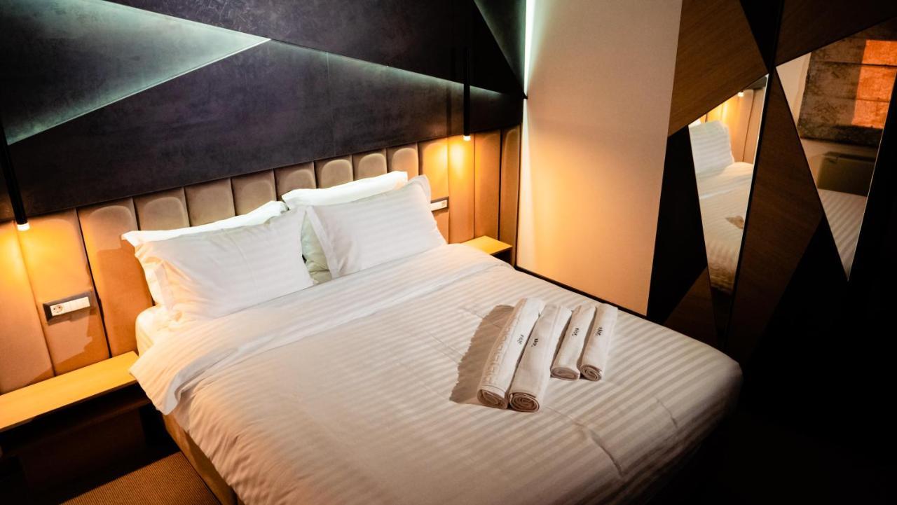 Hotel Goya Boutique Târgu Jiu Exteriér fotografie